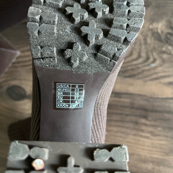 Chocolate brown ribbed platform sock booties - Picture 3 of 4